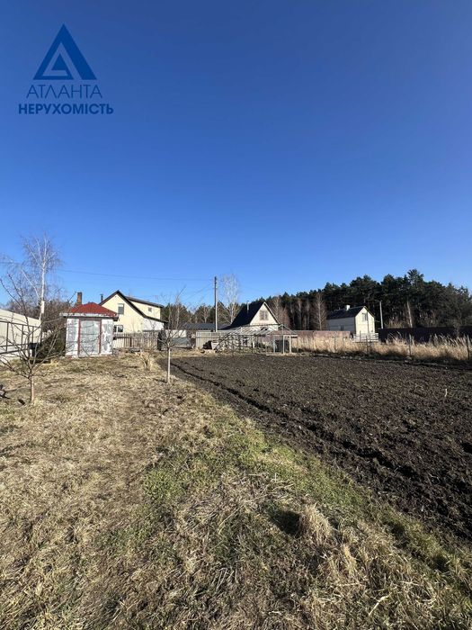 Продаж  земельної ділянки в с. Озерце