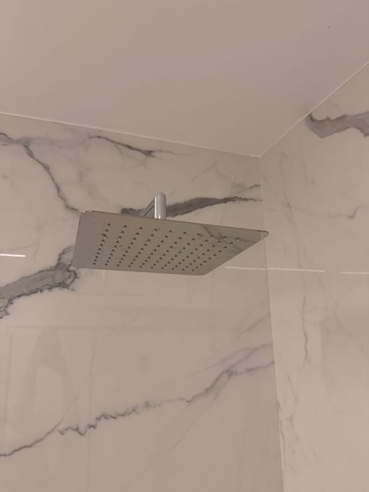 Kit de chuveiro de teto embutido BRUMA LINEA