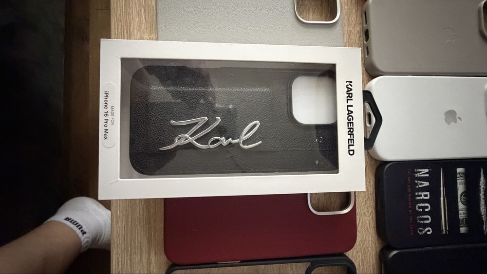 Etui do Iphona 16 pro max różne