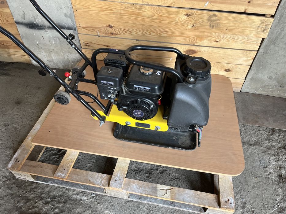 Аренда Оренда миючого пилососу Karcher будівельний інструмент