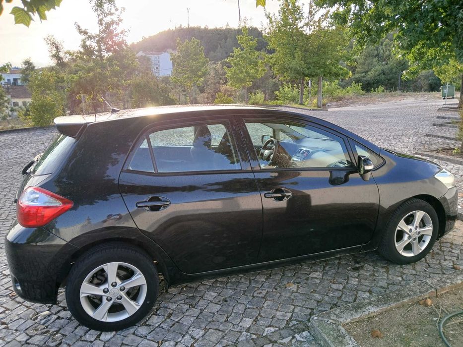 Toyota Auris — fotografia 3
