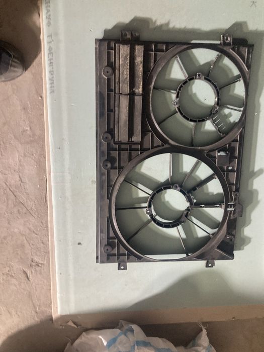 дифузор кожух радиатора 1км121205  фольсваген