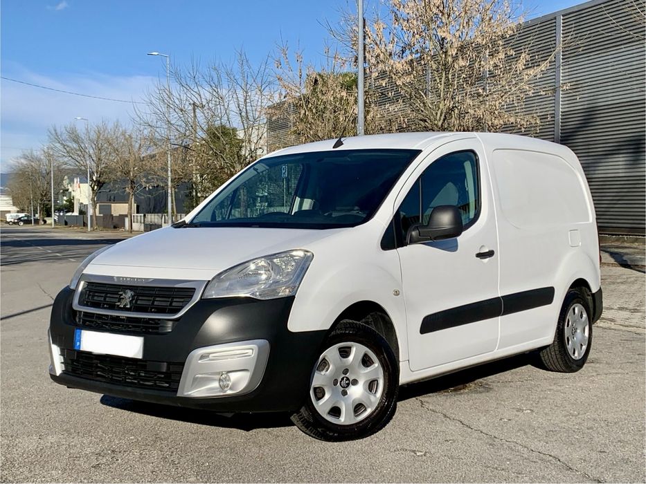 Peugeot Partner 1.6 HDI 100cv GPS/AC/3lugs.