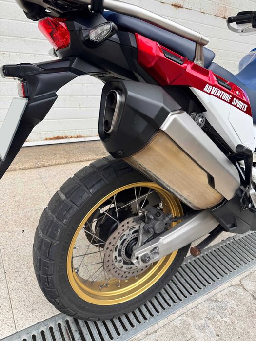 Honda CRF1000L Africa Twin Adventure Sports 30.º Aniversário (2018)