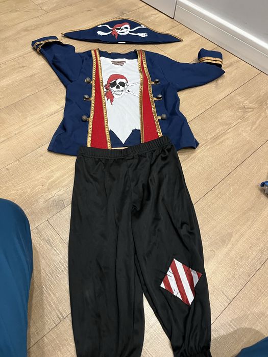 Kostium Pirata dla dziecka 5–6 lat – 3-częściowy zestaw – jak nowy!