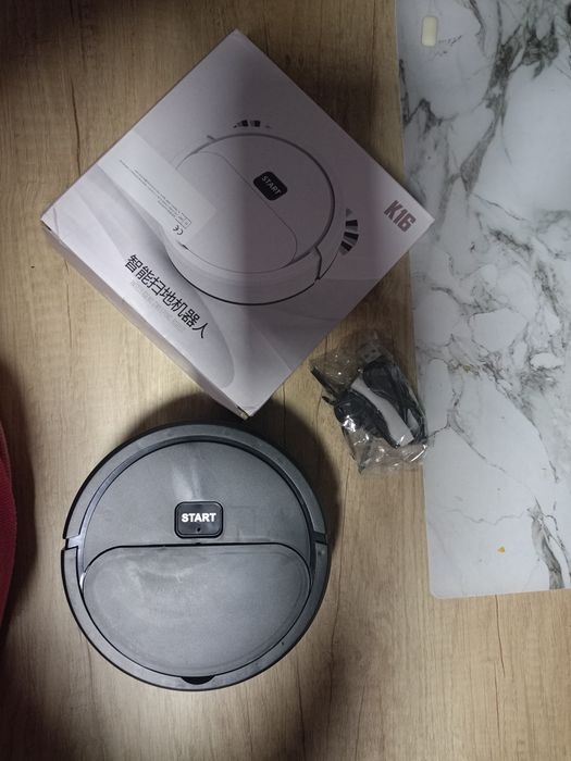 Mini robot sprzatajacy mopujacy