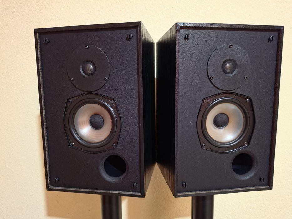 Colunas Rogers LS2a