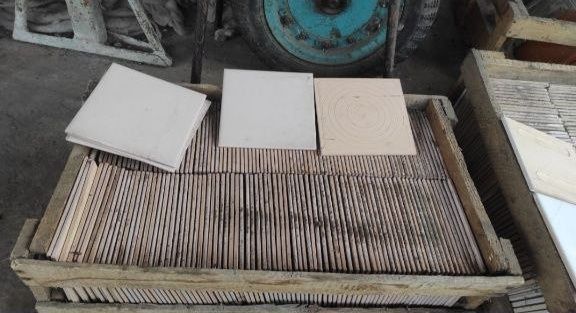 Плитка настенная половая индийская голубая розовая зелёная  красная