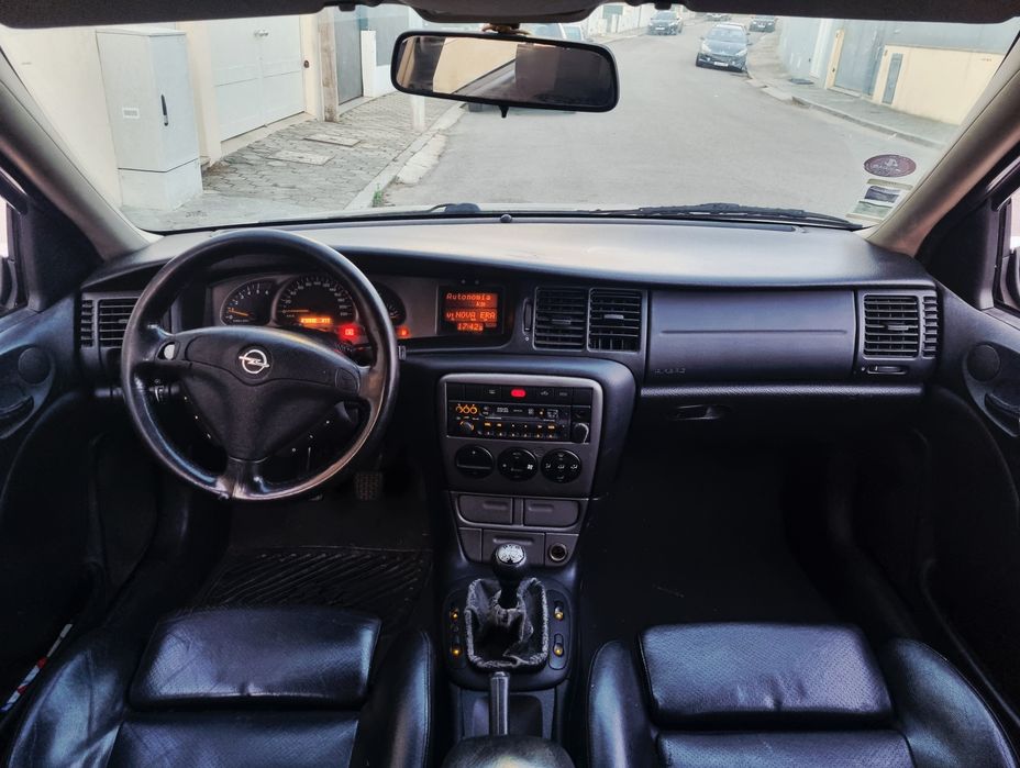 OPEL Vectra 2.0DTI Sport 2001
