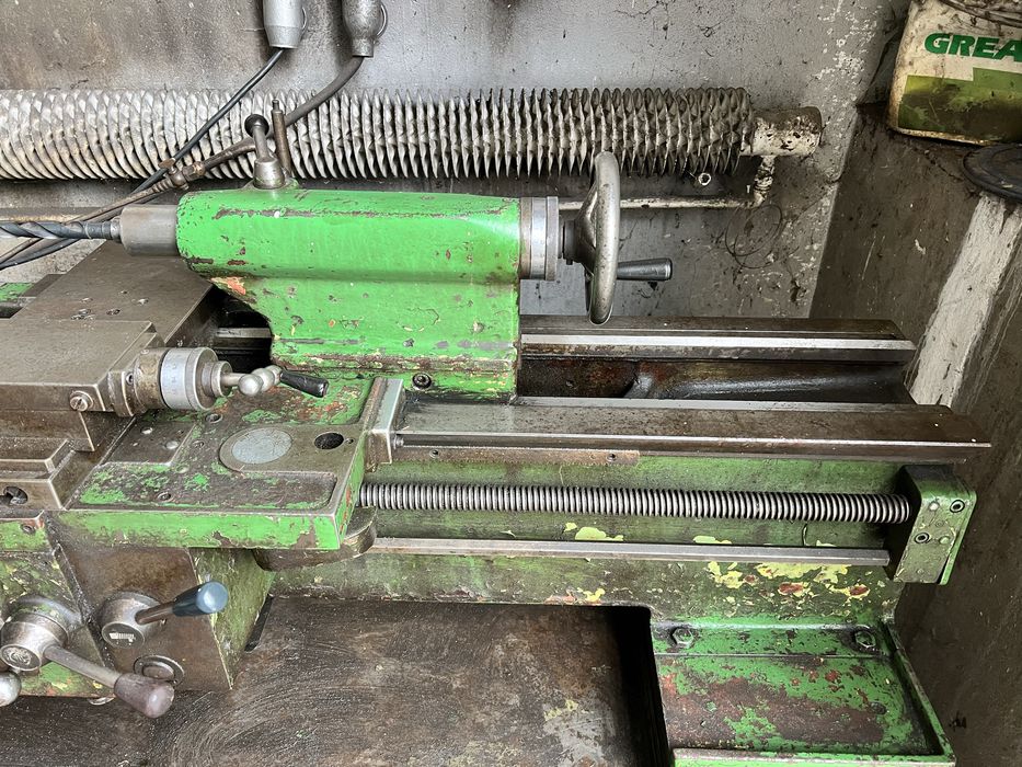 Tokarka TOS32
