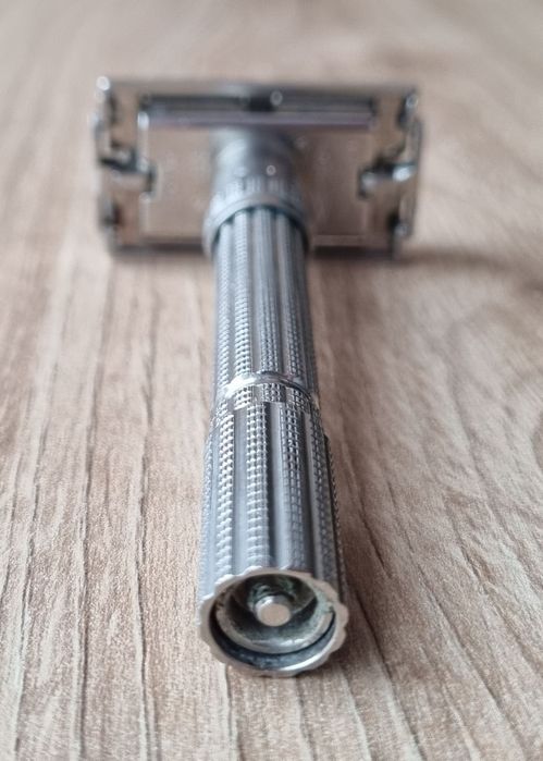 The "Slim" Gillette Adjustable razor 1967 рік