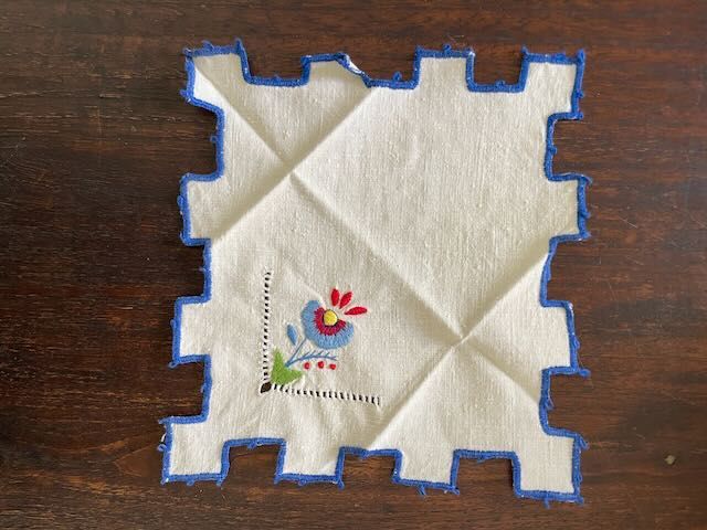 Pano de tabuleiro bordado