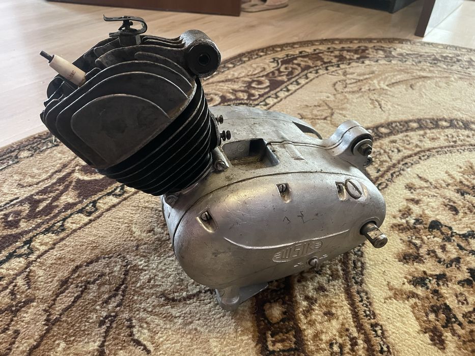 Запчастини Верховина 3, двигун Ш 51 К, сидіння