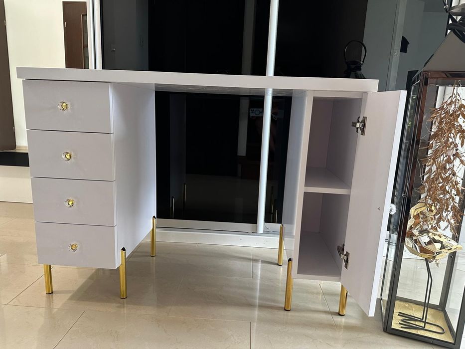 Biurko kosmetyczne manicure