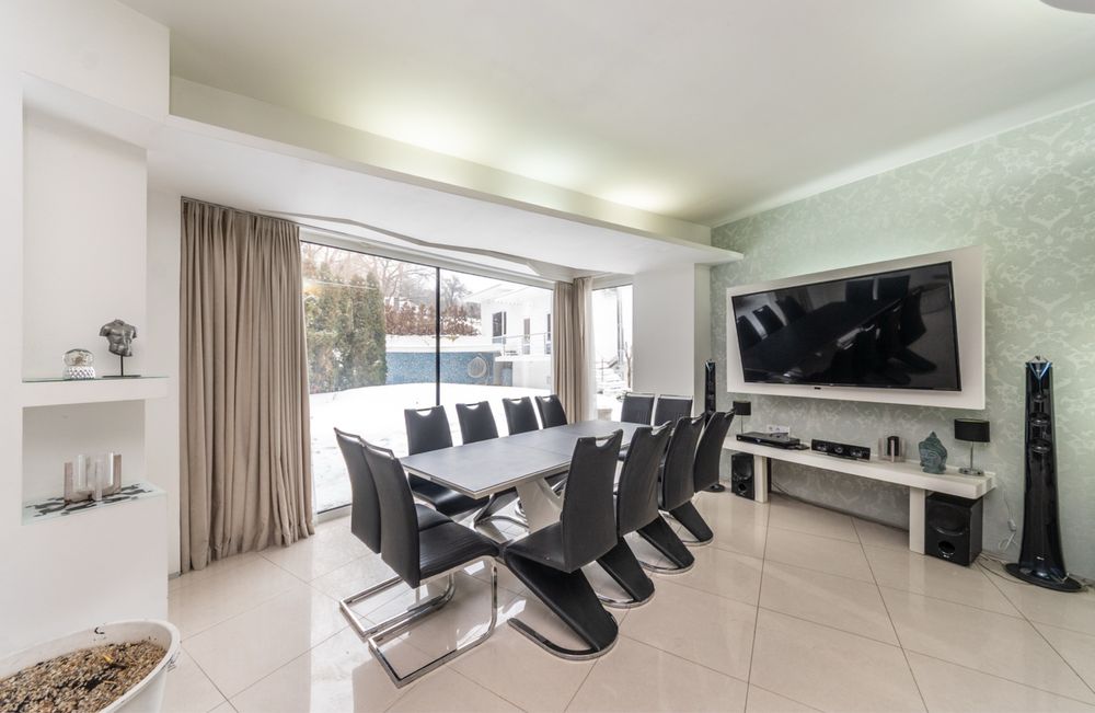 Будинок 340 кв.м Деміївка СВІТЛО Є Сауна Кінотеатр