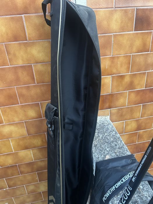 Conjunto cana de pesca Vega surfcasting mar com carreto