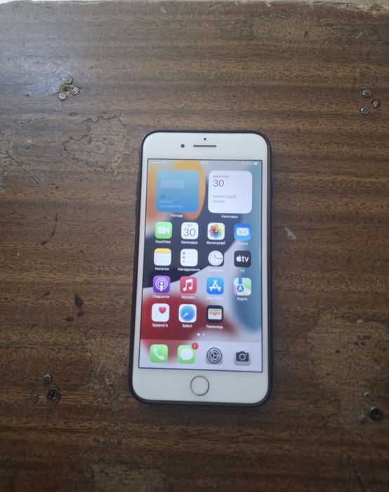 Iphone 7+ 128 gb red