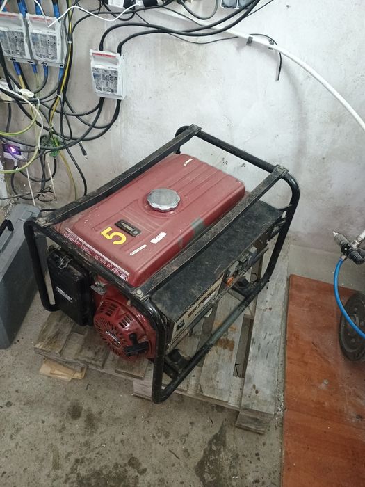 Agregat prądotwórczy 5-6kw, orginalny Japoński e
