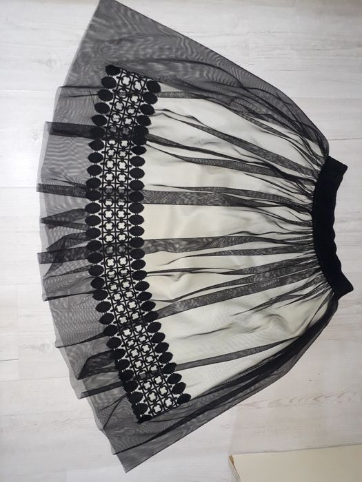 Чудова пишна спідниця