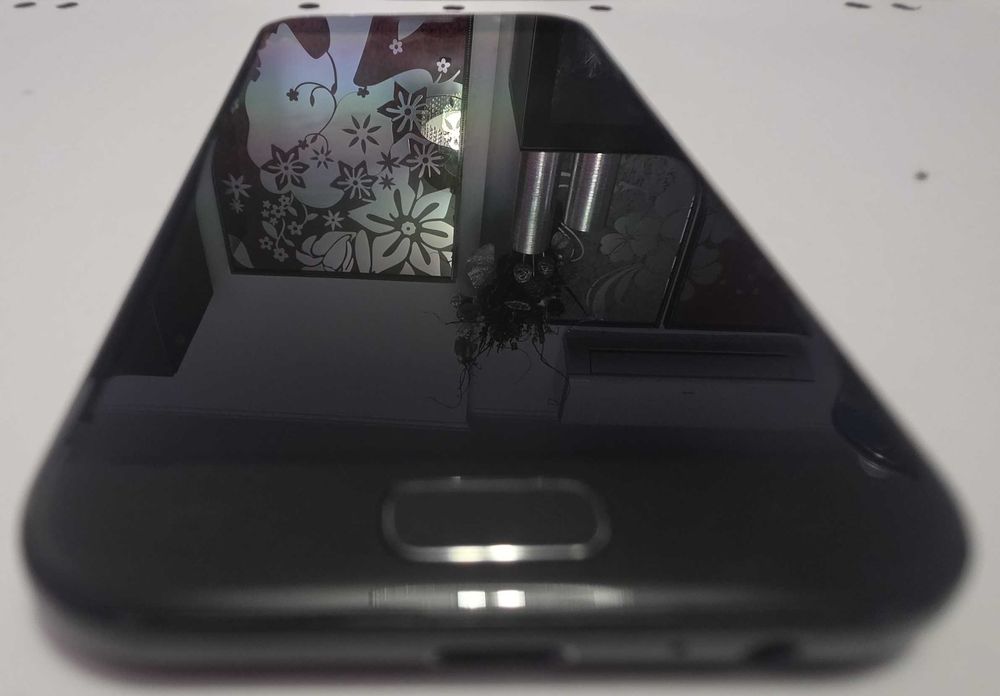 Samsung Galaxy A5 preto em excelente estado — sem riscos nem defeitos