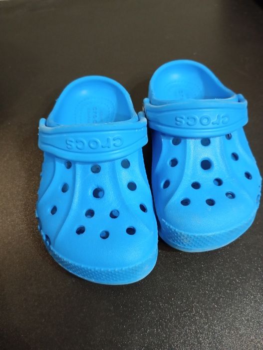 Calçado menino - Sapatos Crocs chuteiras