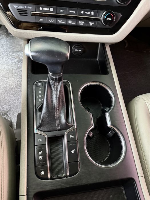 Продам Kia Carnival 2018 року