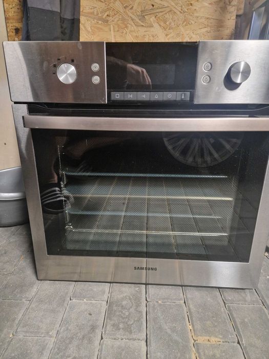 Piekarnik elektryczny z funkcją Dual Cook (podwójna konwekcja), 65 l