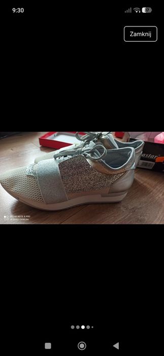 Leciutkie adidasy r.40