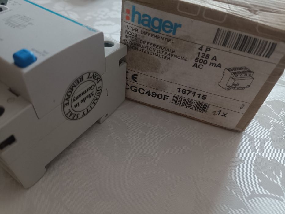 Wyłącznik różnicowoprądowy 125A 4P 0,5A typ AC CGC490F HAGER