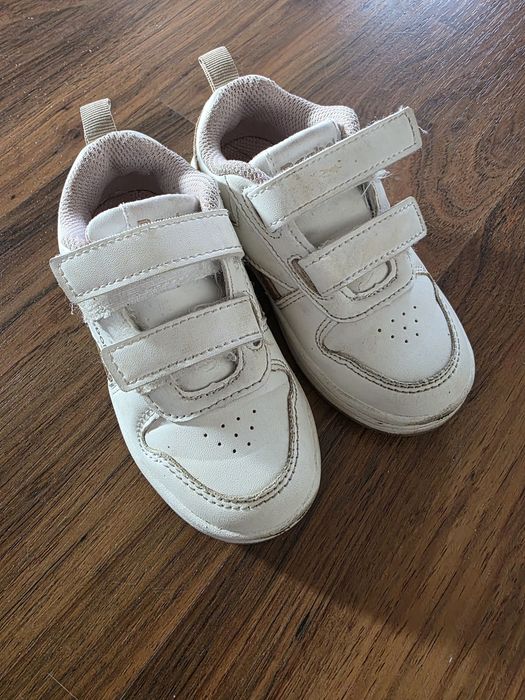 Dziewczęce sneakersy reebok, r.24