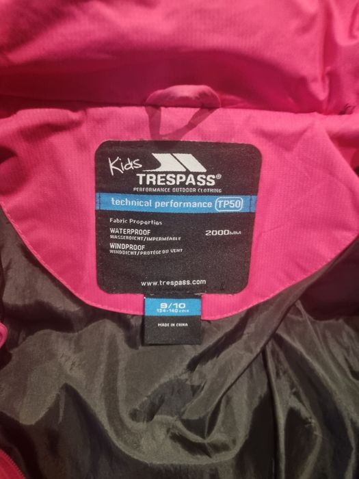Продам куртки Trespass на дівчинку