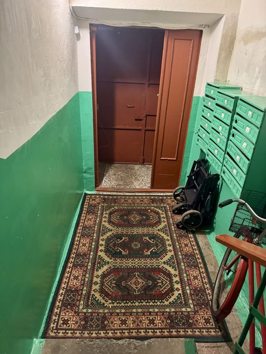 Кввртира в центрі з АО. Від місяця до року. Вільна