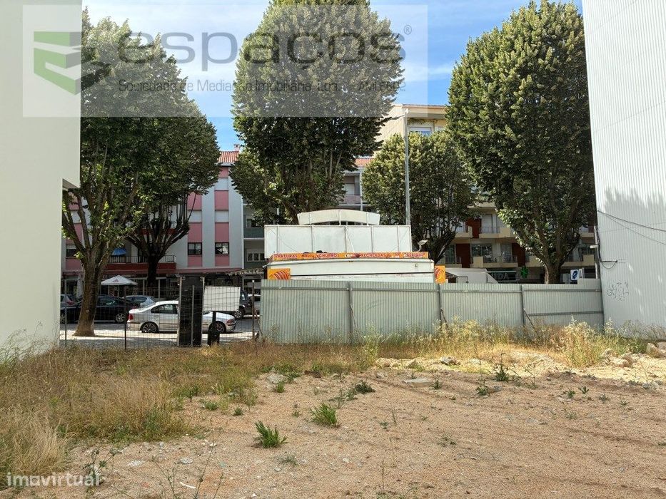 Lote de terreno para construção AV. da Liberdade