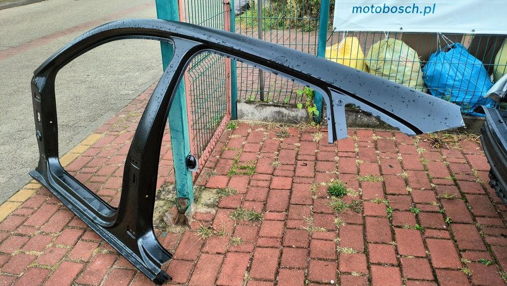 Cupra Leon Seat Leon IV słupek lewy poszycie 5FA809605B