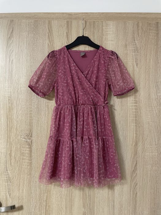 Sukienka dla dziewczynki rozmiar 122/128