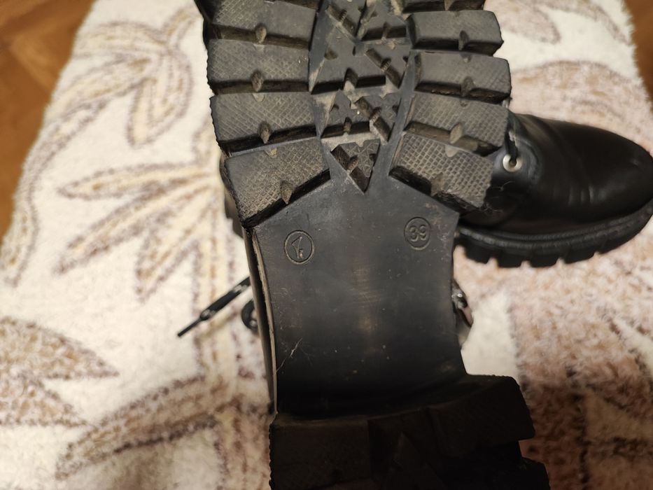 Черевички жіночі