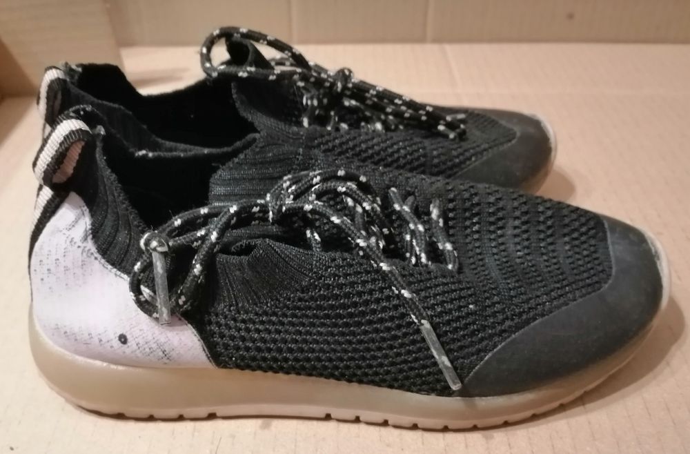 Buty materiałowe 32