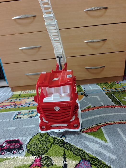 Пожежна машина велика