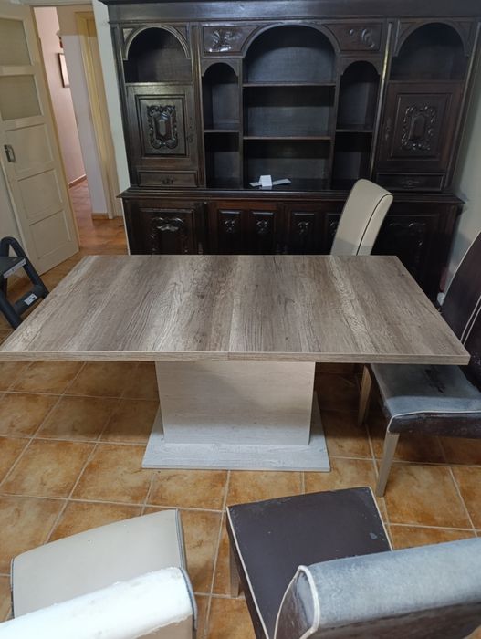Mesa de Jantar Extensível (160cm a 200cm) – Excelente Estado