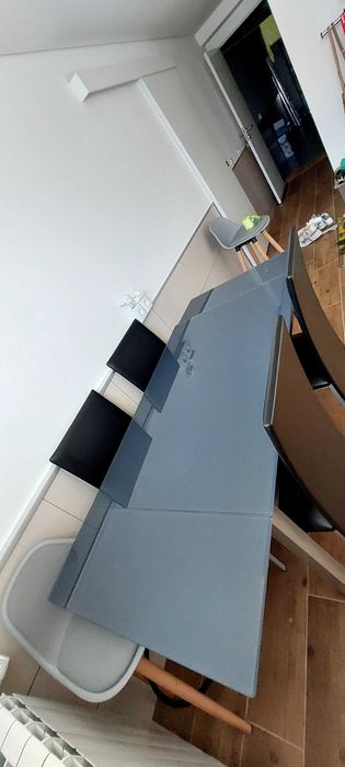 Mesa de cozinha e 4 cadeiras