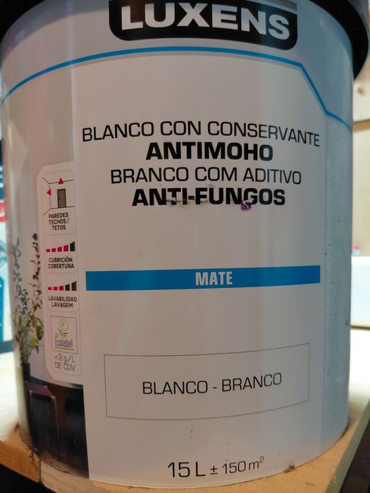 Vendo 2 baldes de tinta (ler bem o anúncio)