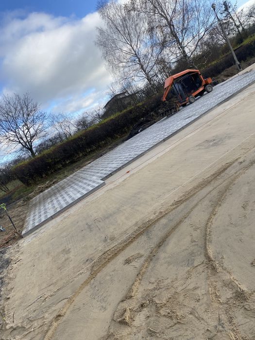 Układanie kostki brukowej układanie płyt yomb rownanie terenu