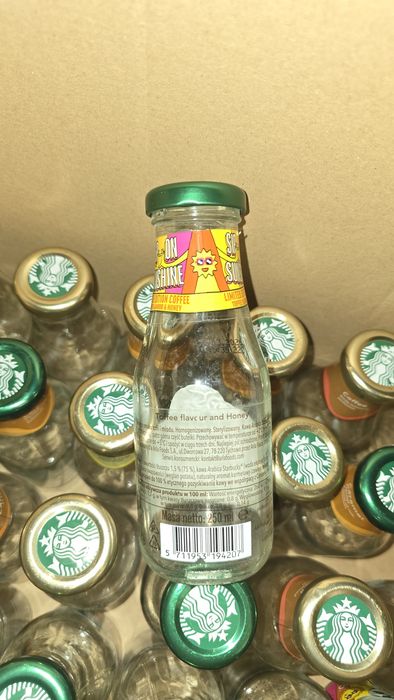 Szklane butelki Starbucks 250 ml – 2 zł/szt.