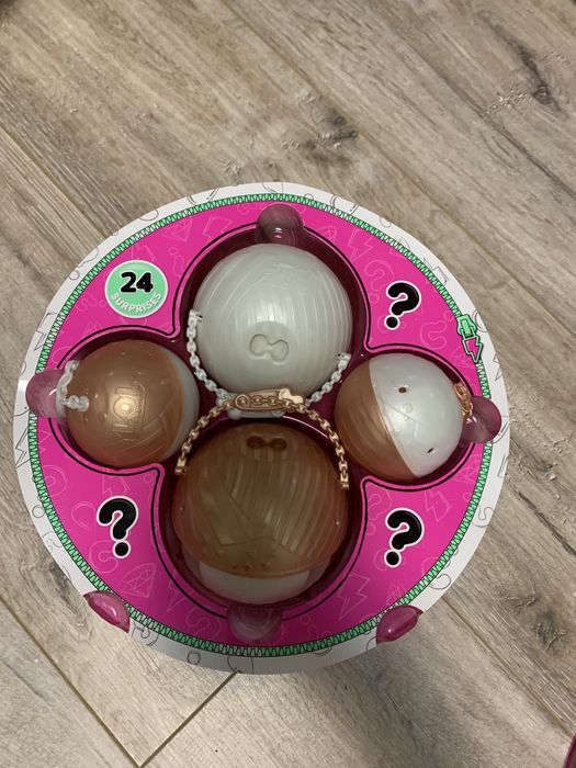 Большой шар лол, Lol