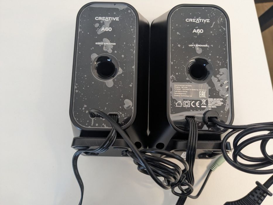 Colunas de som creative A60