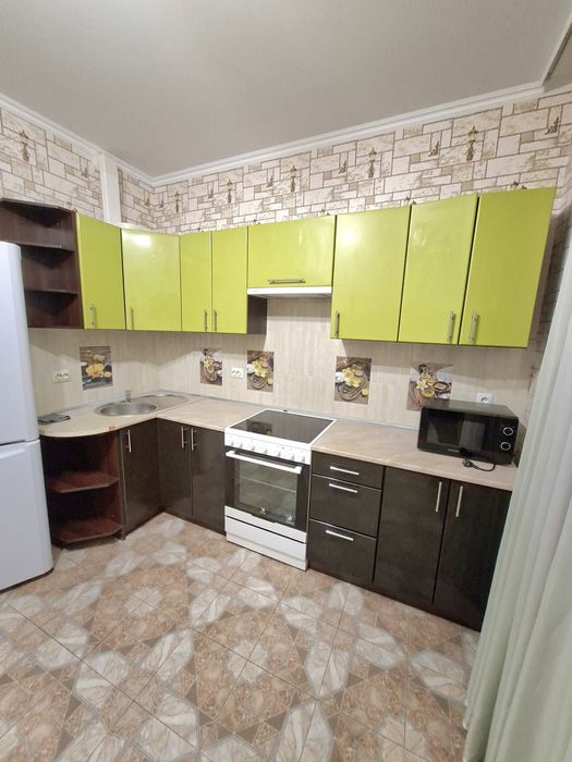 Оренда 1К . ЖК Лікоград. 50 м2. Ю.Здановскої  . Паркінг. Метро.