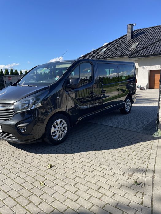 Opel vivaro long 2018 r 1.6 biturbo 125 9 osobowy Bezwypadkowy