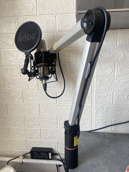 Студійний мікрофон Rode NT1-A + поп філтр + пантограф