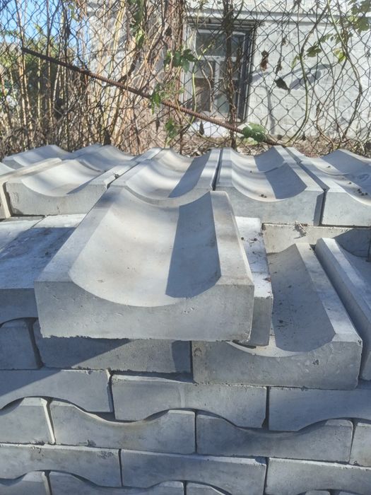 Водовідлив бетонний