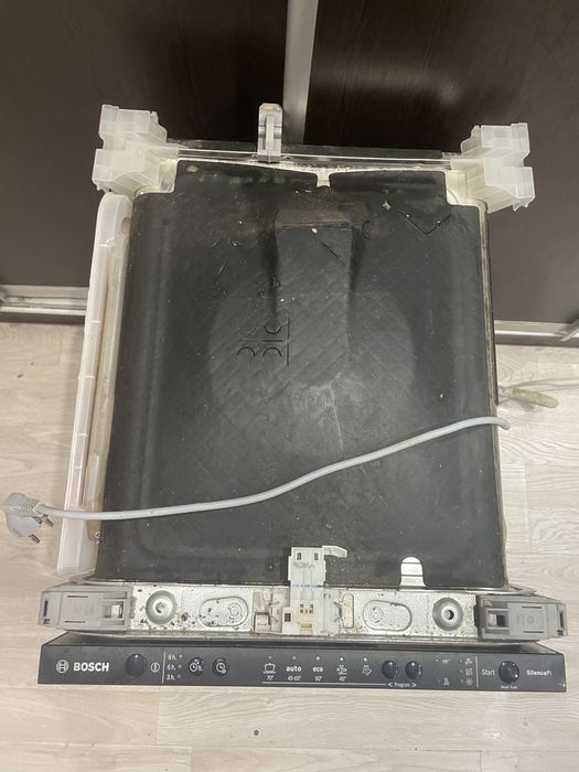посудомоечная машина Bosch.